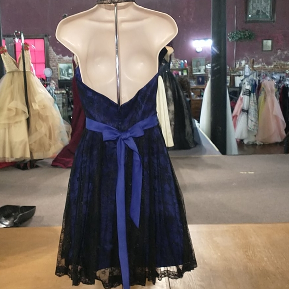 Adagio by Karishma short lace dress - Picture 3 of 5